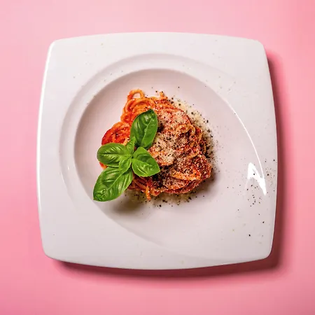 Отель Malachit 3*