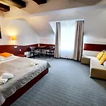 Hotel Malachit 3*