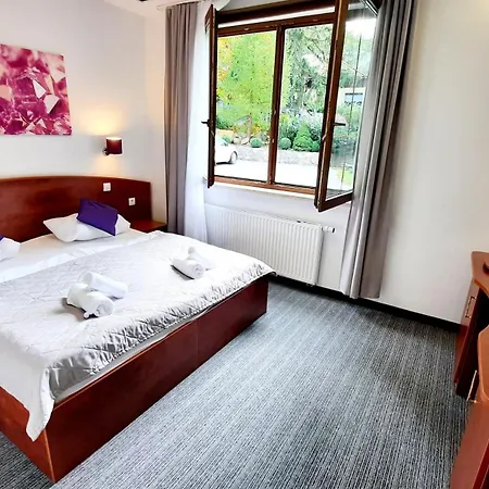 Hotel Malachit 3*