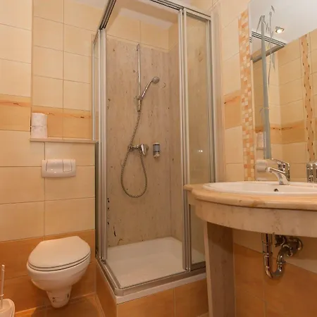 Hotel Malachit 3*